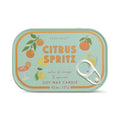 Paddywax Bistro Orange Citrus Spritz Tin Duftkerze 127g – Sardinendose mit Orange-Motiv